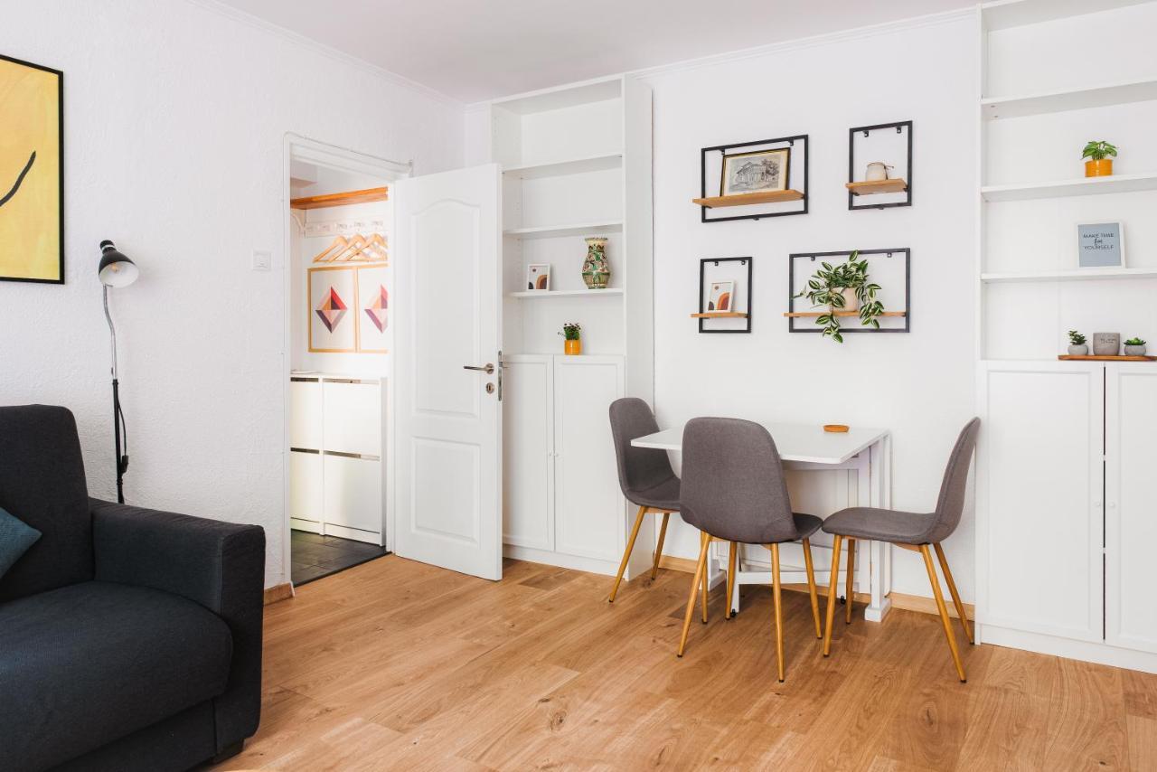 Cozy Apartment Ultracentral Universitate Square Bukarest Eksteriør billede